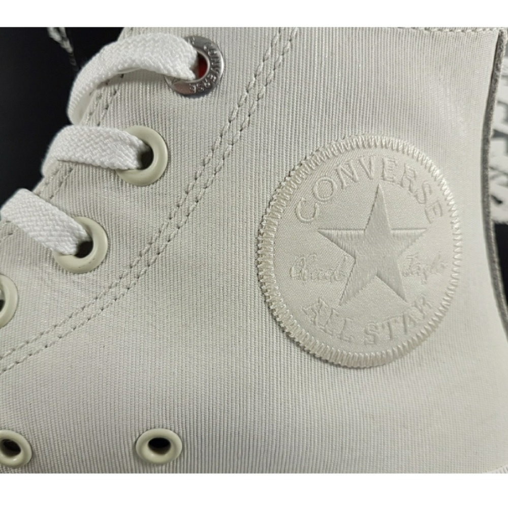 🔥NWT Converse Chuck II 2 Leather Buff Shoes - Picture 7 of 8